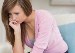 Женщины грустят чаще мужчин